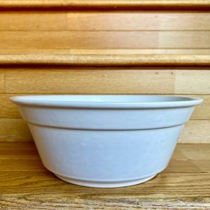 Like New 3.5QT NANCY CALHOUN CORONADO Mixing Bowl Serving Bowl Opaque White